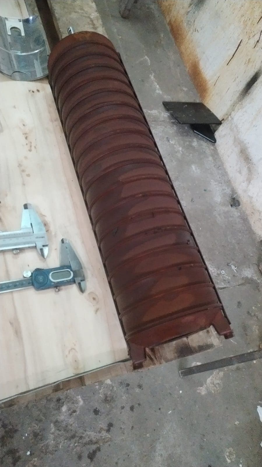Conjunto de cámaras de la bomba cubierto de óxido
